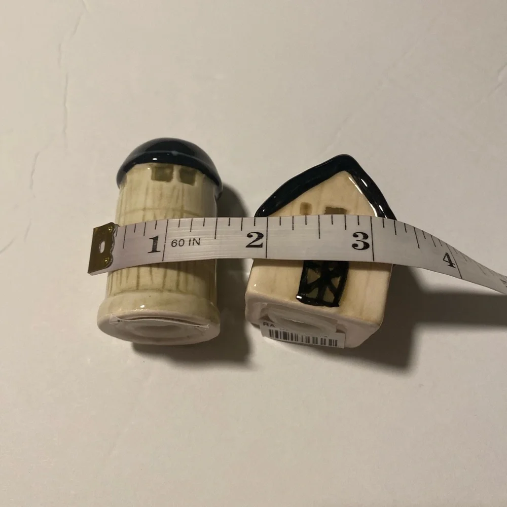 Ceramic Farmhouse Salt and Pepper Shakers